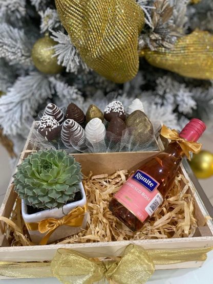 KIT BOTELLA Y FRESAS VINO TINTO