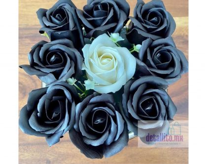 ARREGLO DE FLOR 9 ROSAS DE JABON - Imagen 5