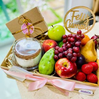 CAJA FRUTA Y PASTEL