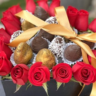 CORAZON FRESAS Y ROSAS