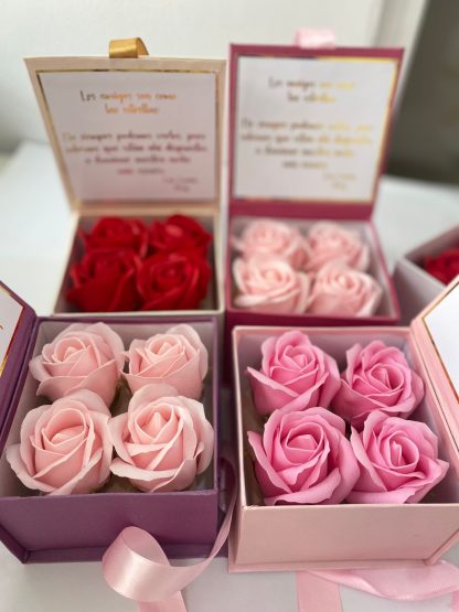CAJA 4 FLORES DE JABON