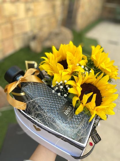 Corazon girasoles con botella - Imagen 3