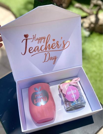 Termo personalizado y chocolates